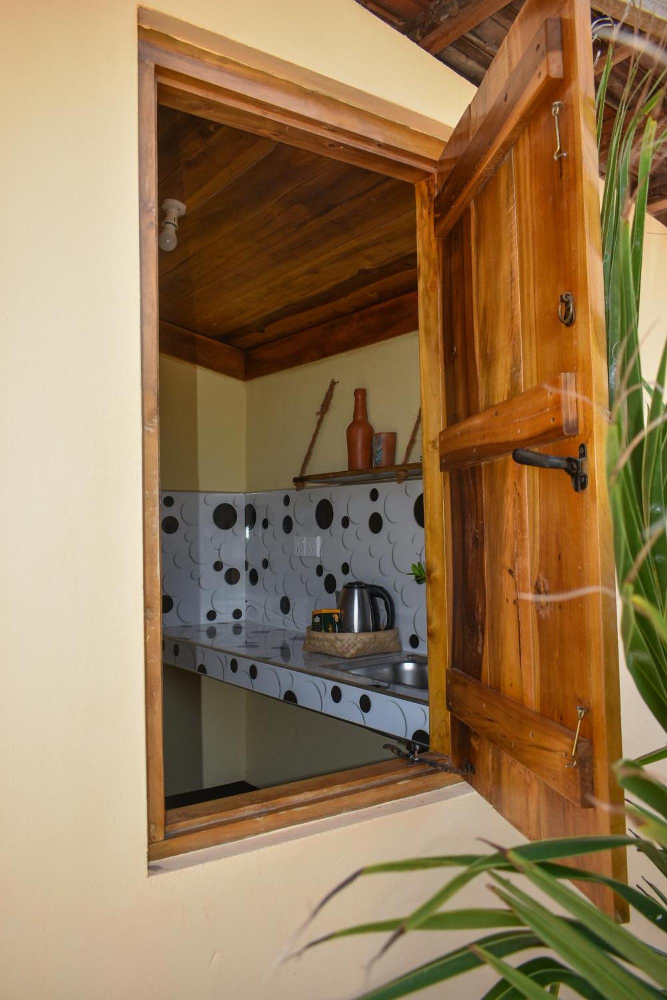 Salty Alchemy Apartamento Baía de Arugam Exterior foto
