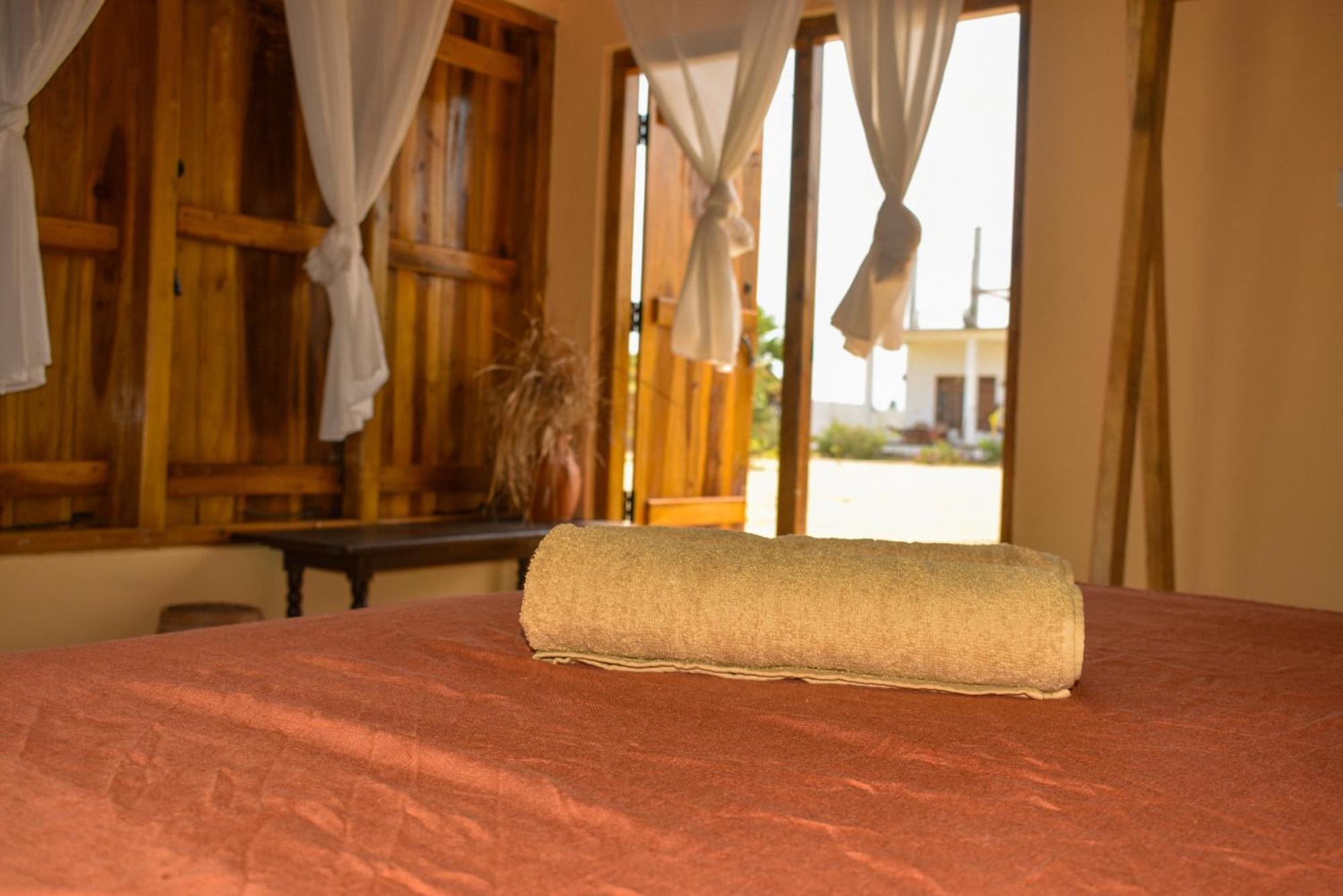 Salty Alchemy Apartamento Baía de Arugam Exterior foto