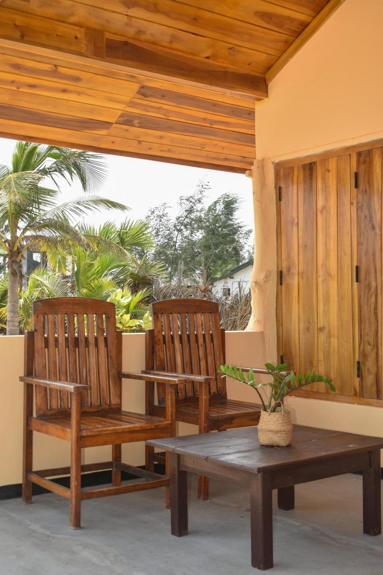 Salty Alchemy Apartamento Baía de Arugam Exterior foto